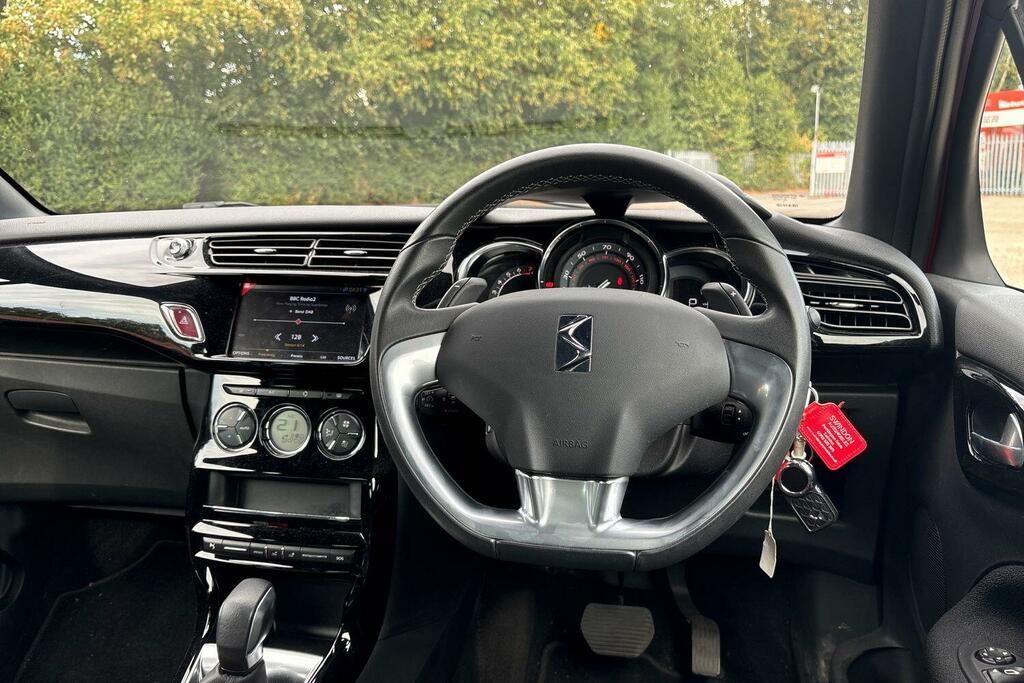 DS DS 3 Hatchback Black #15