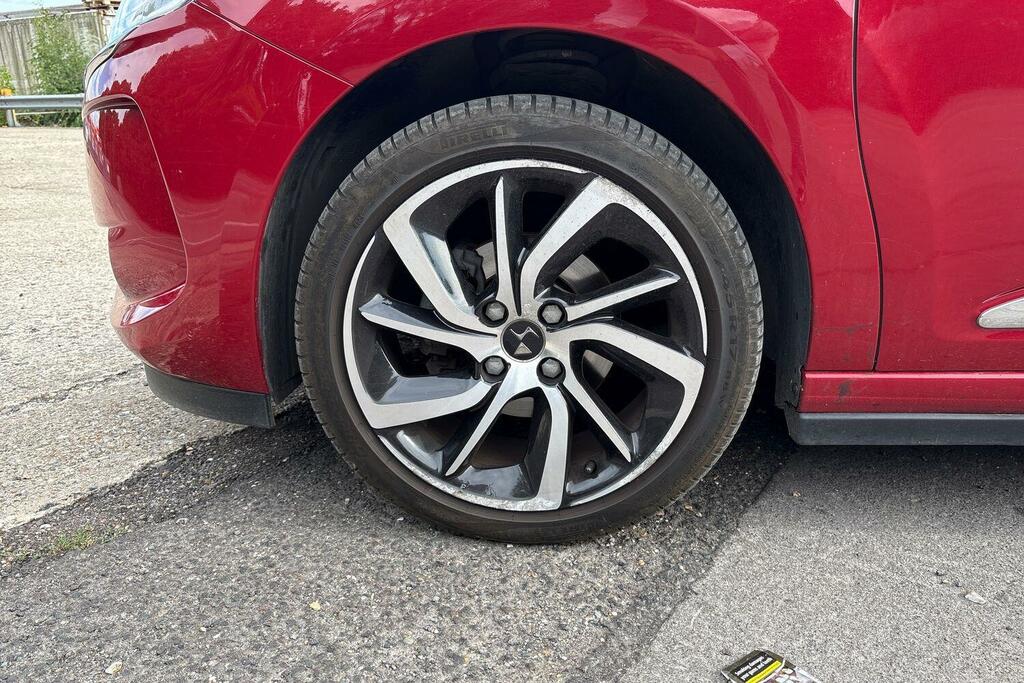 DS DS 3 Hatchback Black #23
