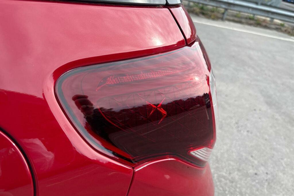 DS DS 3 Hatchback Black #30