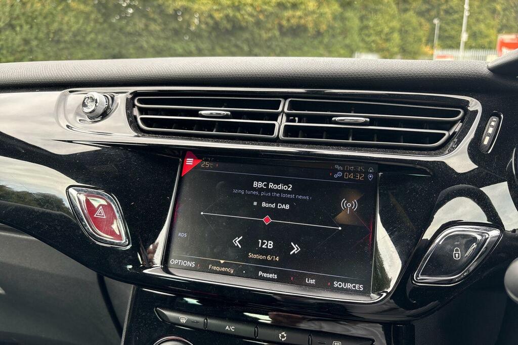DS DS 3 Hatchback Black #11