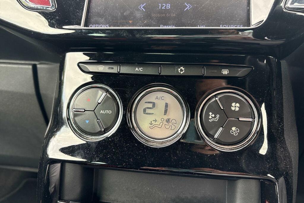 DS DS 3 Hatchback Black #12