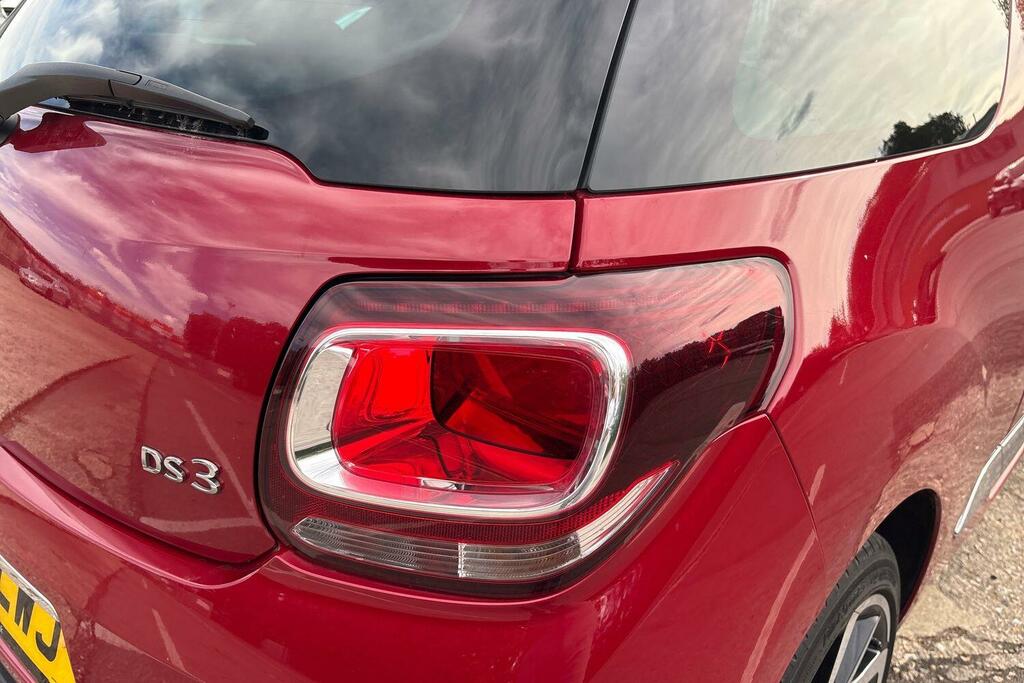 DS DS 3 Hatchback Black #48