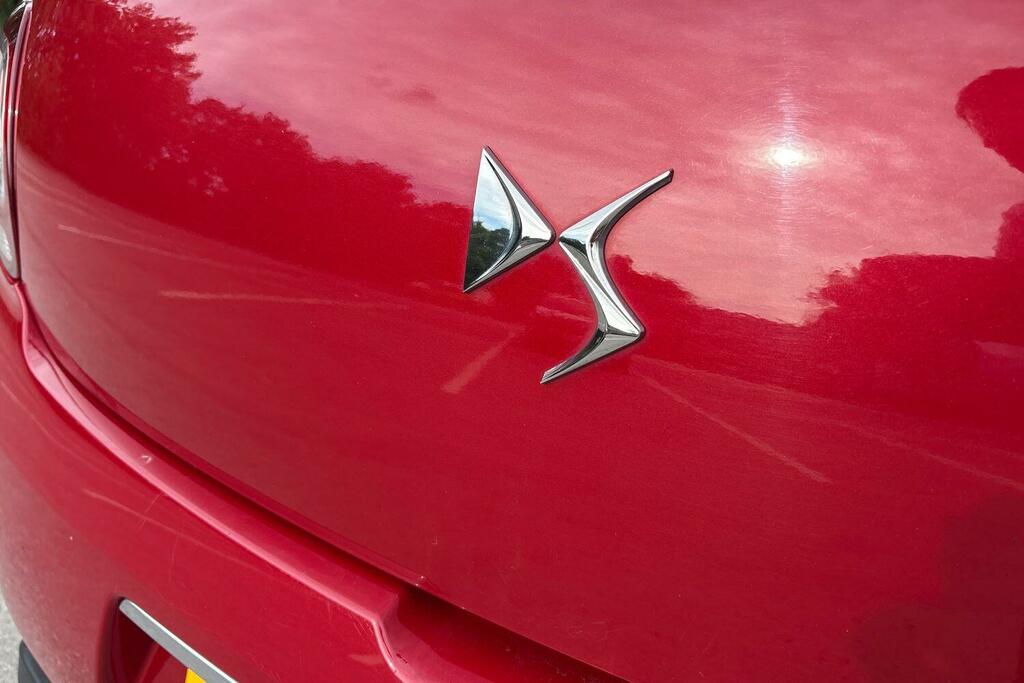 DS DS 3 Hatchback Black #28