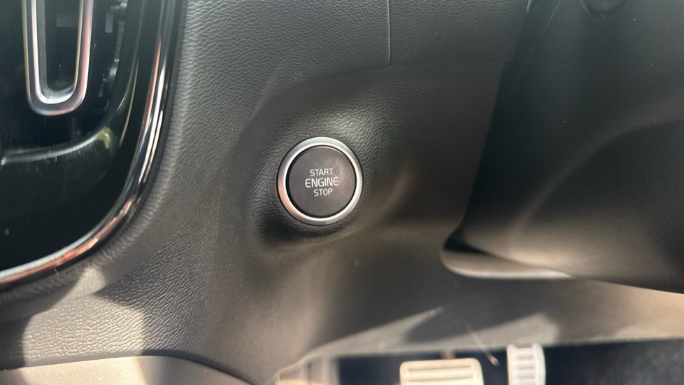 Volvo XC40 T3 Inscription - 2022 71 Black #25
