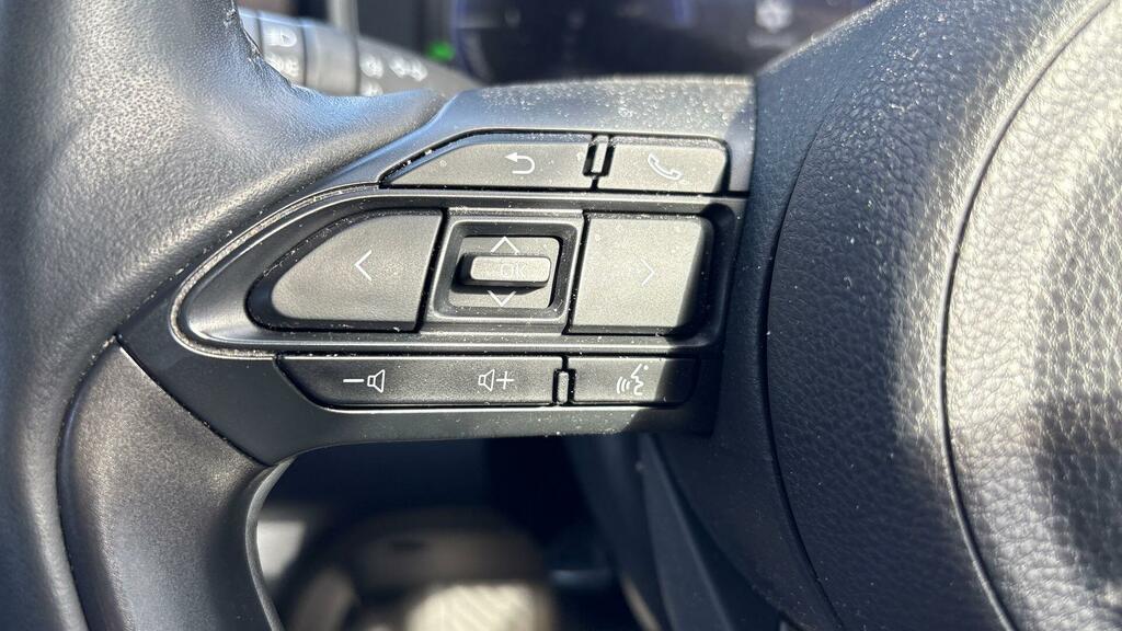 Toyota Yaris Cross 1.5 Hybrid Design Cvt White #37