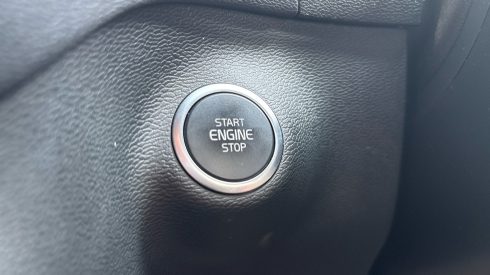 Volvo XC40 Core, B3 Mild Hybrid, Grey #24