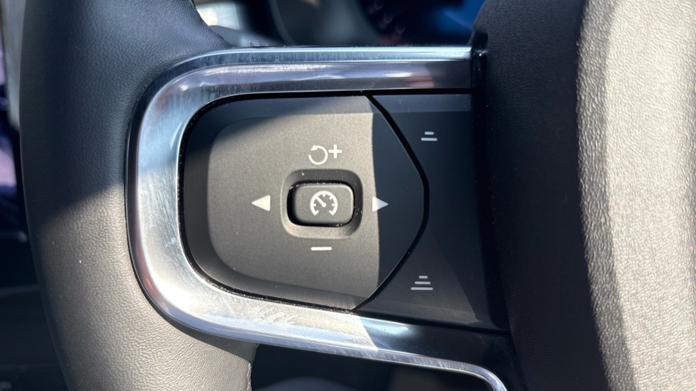Volvo XC40 Core, B3 Mild Hybrid, Grey #18