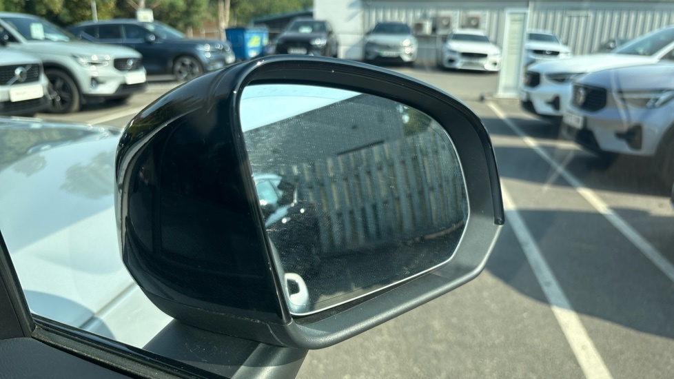 Volvo XC40 Core, B3 Mild Hybrid, Grey #29