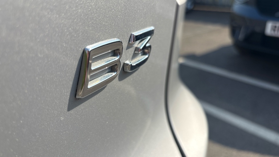 Volvo XC40 Core, B3 Mild Hybrid, Grey #35