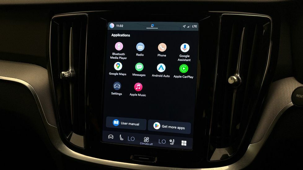 Volvo V60 Plus, B4 Mild Hybrid, Dark Theme Leather,  #34