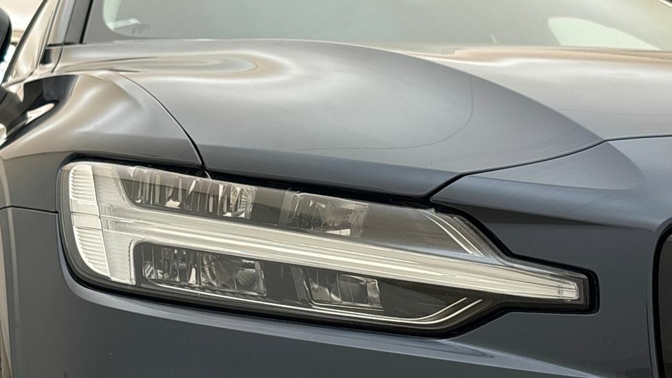 Volvo V60 Plus, B4 Mild Hybrid, Dark Theme Leather,  #22