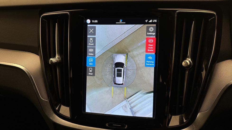 Volvo V60 Plus, B4 Mild Hybrid, Dark Theme Leather,  #43