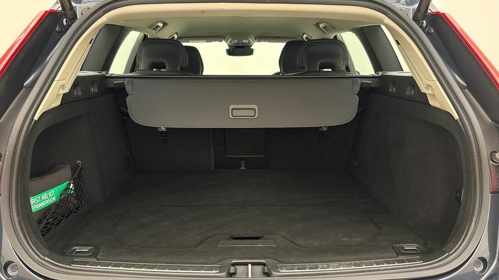 Volvo V60 Plus, B4 Mild Hybrid, Dark Theme Leather,  #14