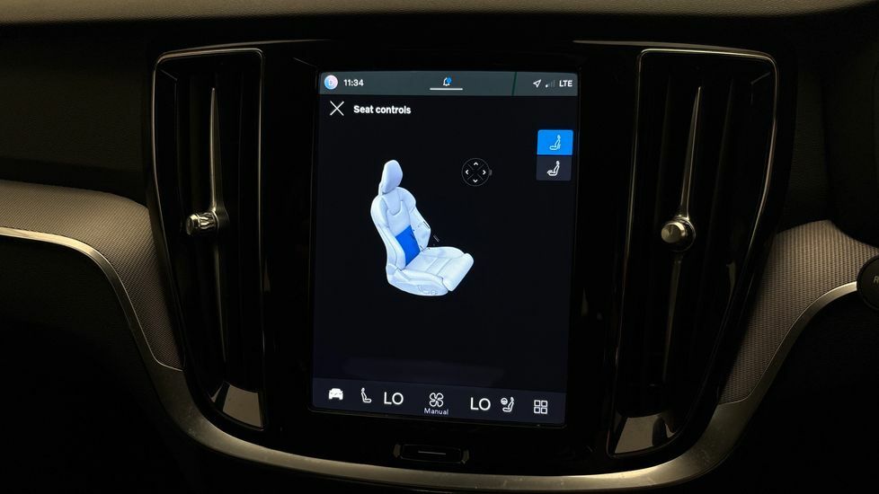 Volvo V60 Plus, B4 Mild Hybrid, Dark Theme Leather,  #42