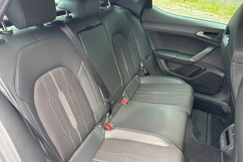 Cupra Leon Hatchback Black #36