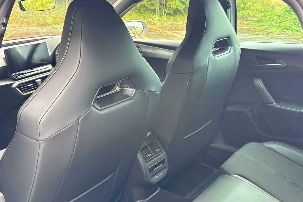 Cupra Leon Hatchback Black #40