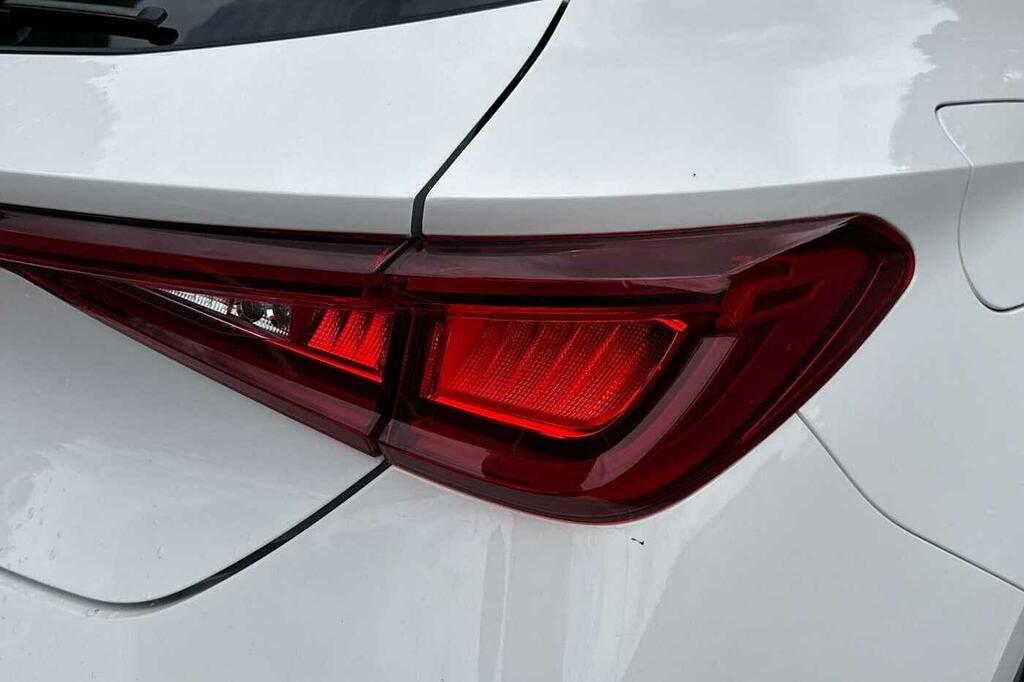 Cupra Leon Hatchback Black #38