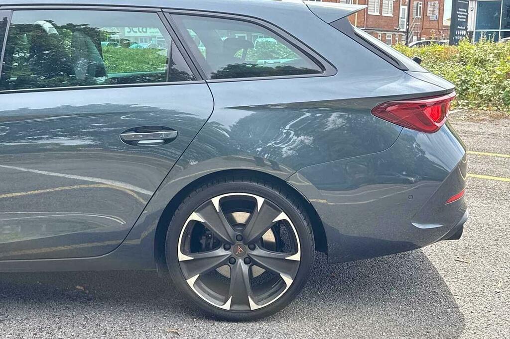Cupra Leon Hatchback White #40