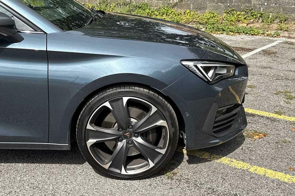 Cupra Leon Hatchback White #42