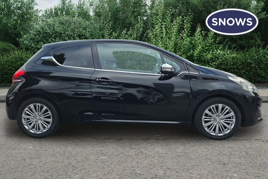 Peugeot 208 1.2 Puretech Allure Euro 6 Black #5