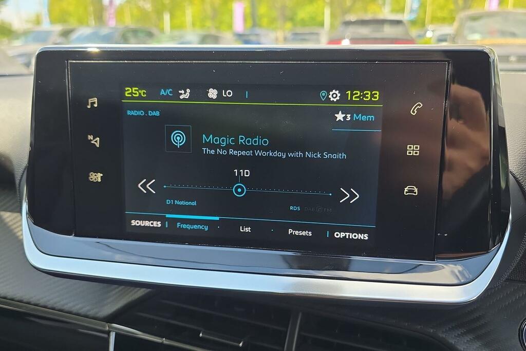 Peugeot e-2008 Automatic White #16