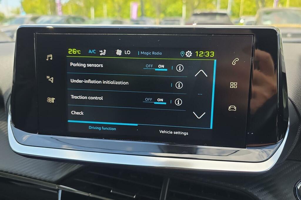 Peugeot e-2008 Automatic White #22