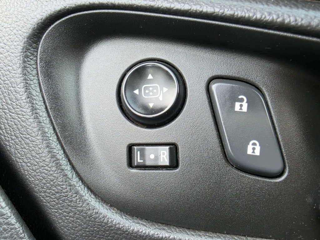 Vauxhall Insignia 1.8I Vvt Sri Black #32