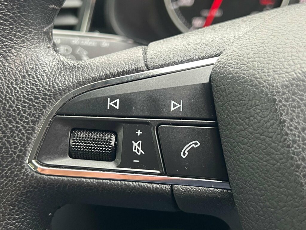 Seat Leon Tsi Se Technology Red #17