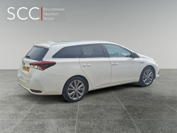 Toyota Auris Ts Excel 1.8 Hybrid Panroof WA68XKG White #6