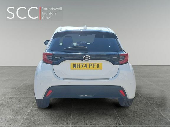 Toyota Yaris Design Safety Pack White #5