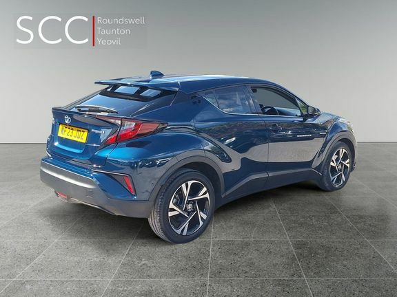 Toyota C-Hr Design 1.8 2  #6