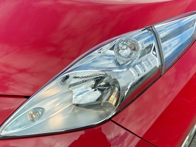 Nissan Leaf Hatchback Black #32