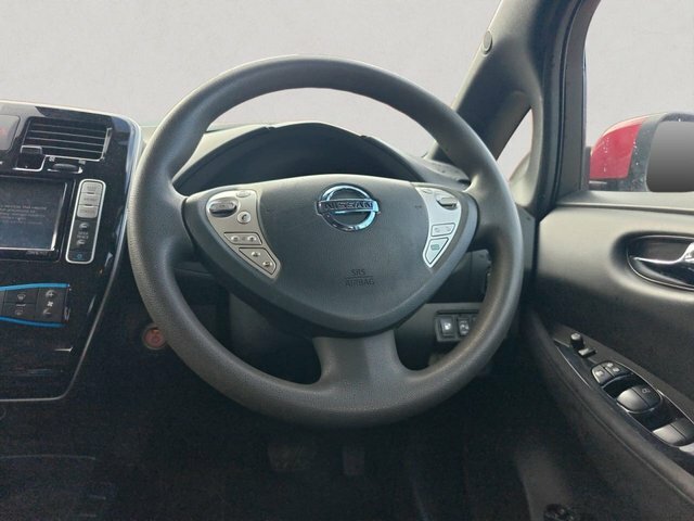 Nissan Leaf Hatchback Black #10