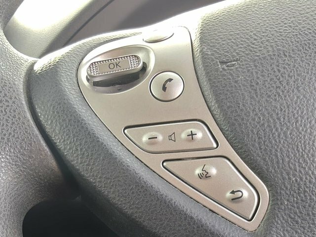 Nissan Leaf Hatchback Black #11