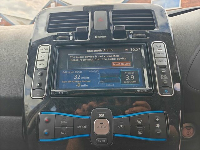 Nissan Leaf Hatchback Black #17