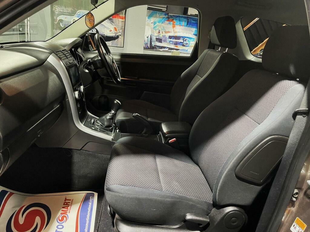 Suzuki Grand Vitara  Brown #17