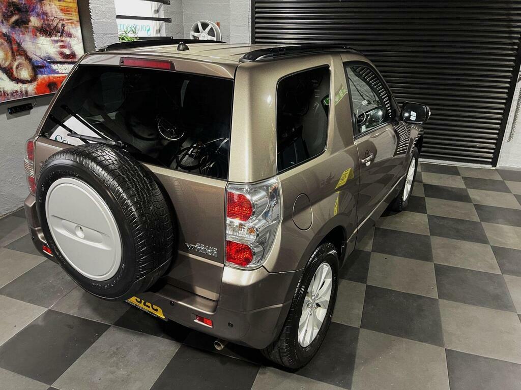 Suzuki Grand Vitara  Brown #23