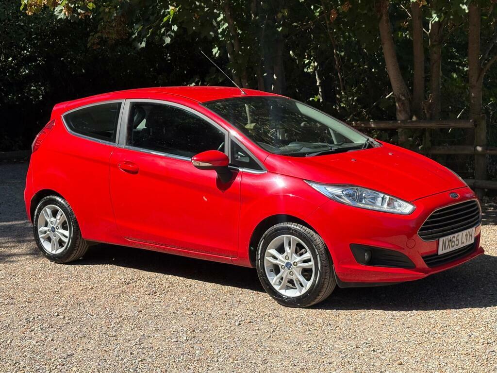 Ford Fiesta 1.25 Zetec Euro 6 Red