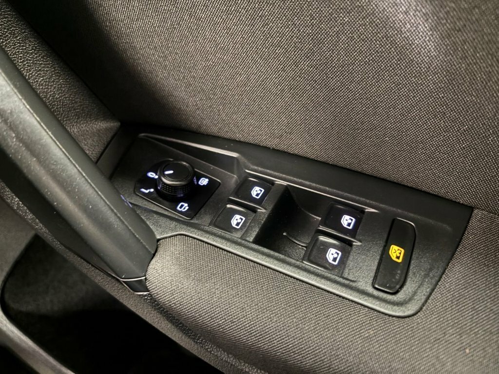 Volkswagen Tiguan R-line Tech Black #25