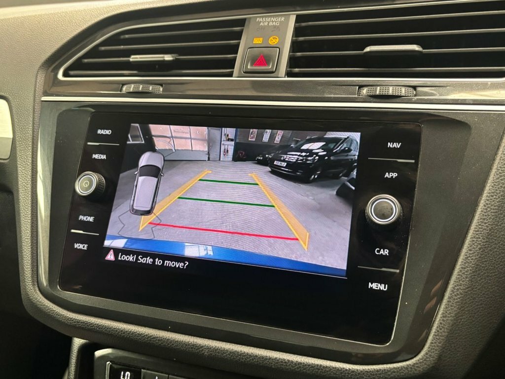 Volkswagen Tiguan R-line Tech Black #14
