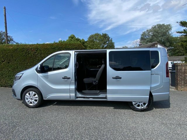 Renault Trafic L30 Lwb Extra 9 Seat Minibus2.0 Blue Dci 150Ps Grey #5