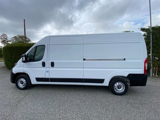 Toyota PROACE Max Max Icon L3 H2 Lwb Hightop 2.2 Blue Hdi 140Ps FH74PDU White #4