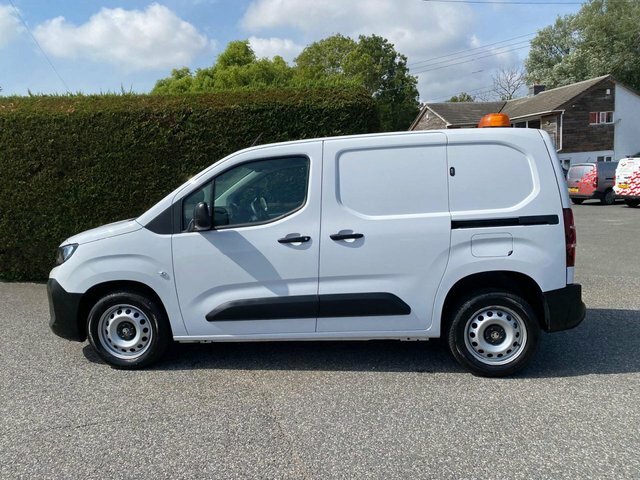 Vauxhall Combo 2300 Prime 1.5 Turbo D 100Ps White #4
