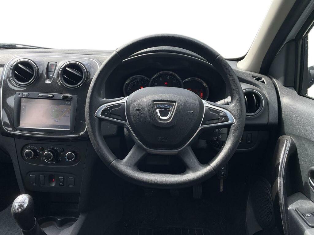 Dacia Sandero Essential White #11