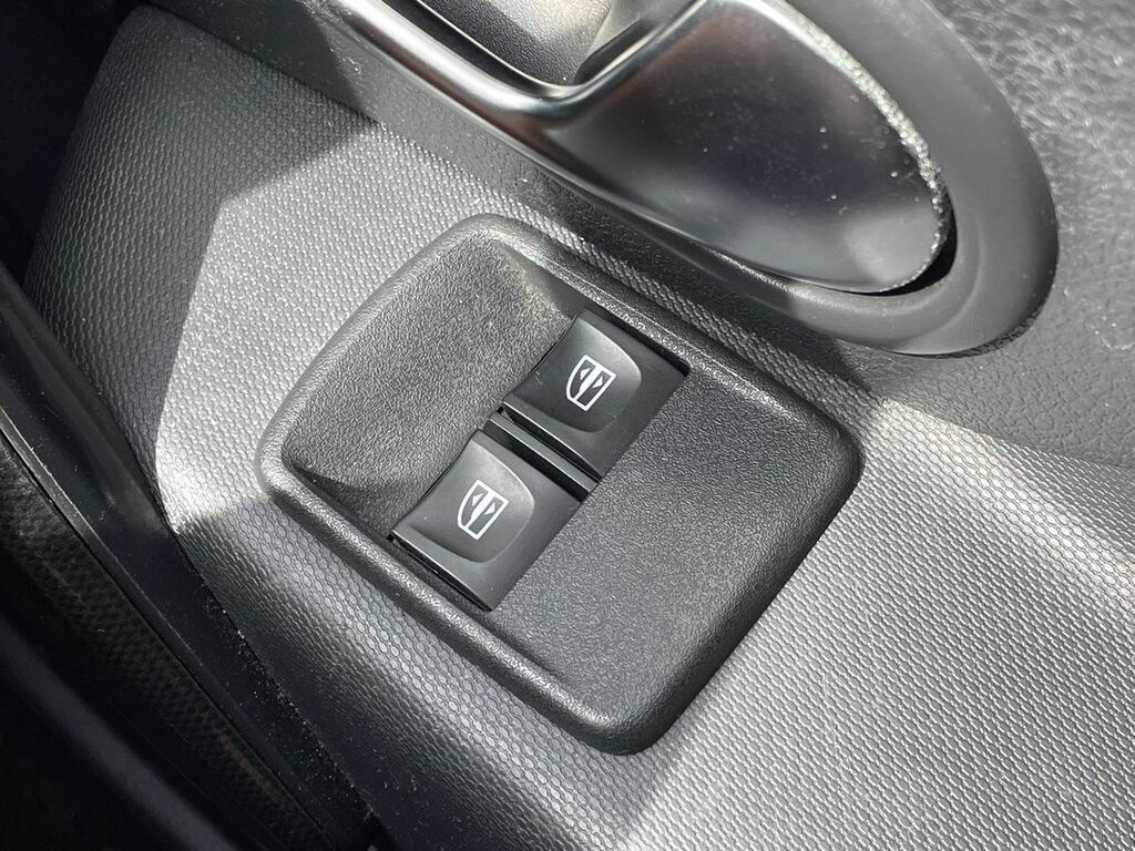 Dacia Sandero Essential White #16
