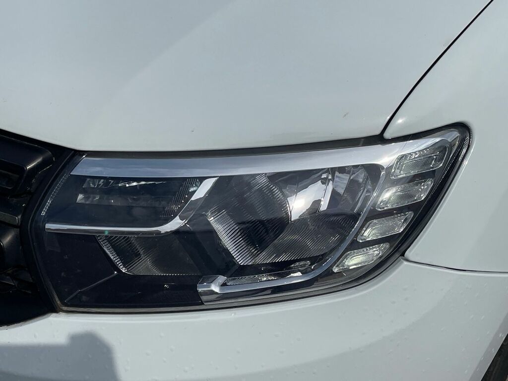 Dacia Sandero Essential White #33