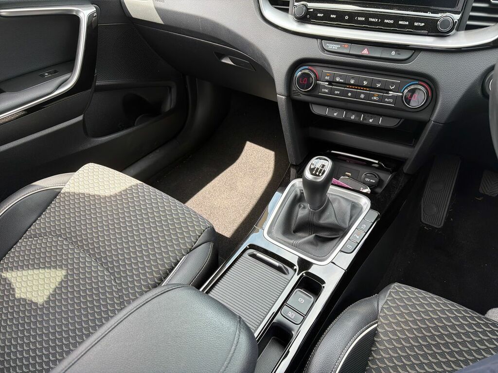 Kia Xceed 2 Grey #14
