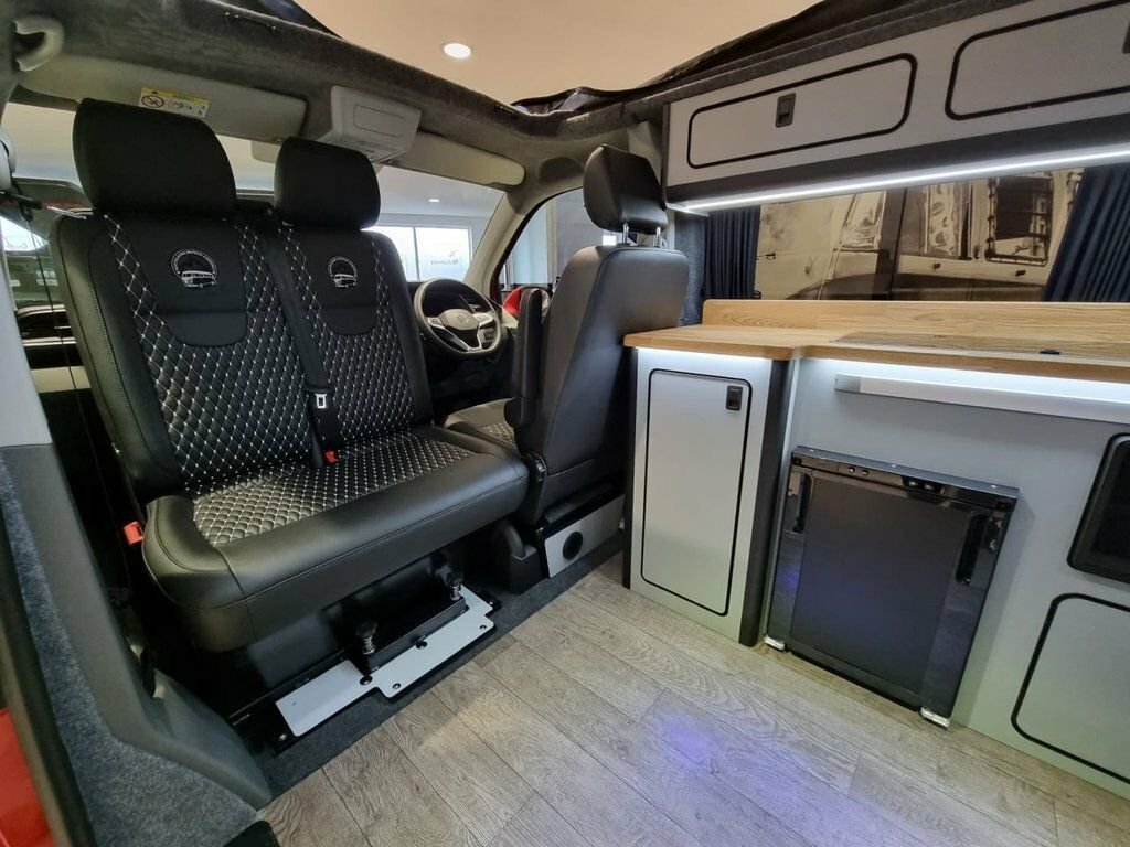 Volkswagen Transporter 2L Startline Red #5