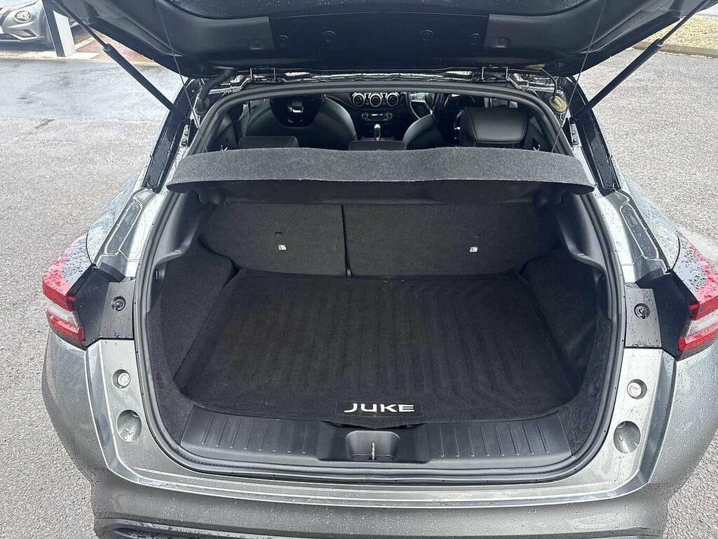 Nissan Juke Tekna Black #9