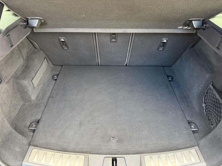 Land Rover Range Rover Evoque D150 R-dynamic White #36